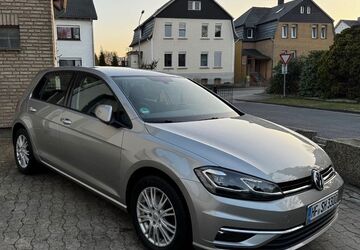 VW Golf 74.500 km 13.990 &euro; Herford 32049
