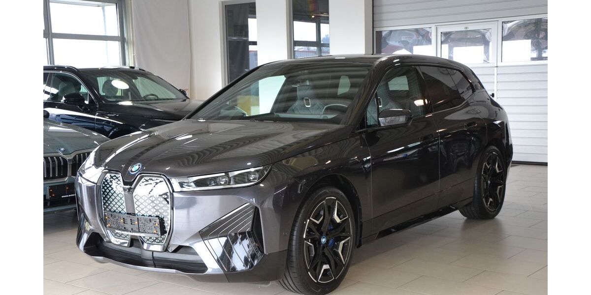 BMW iX 33.912 km 63.900 &euro; Lemgo 32657