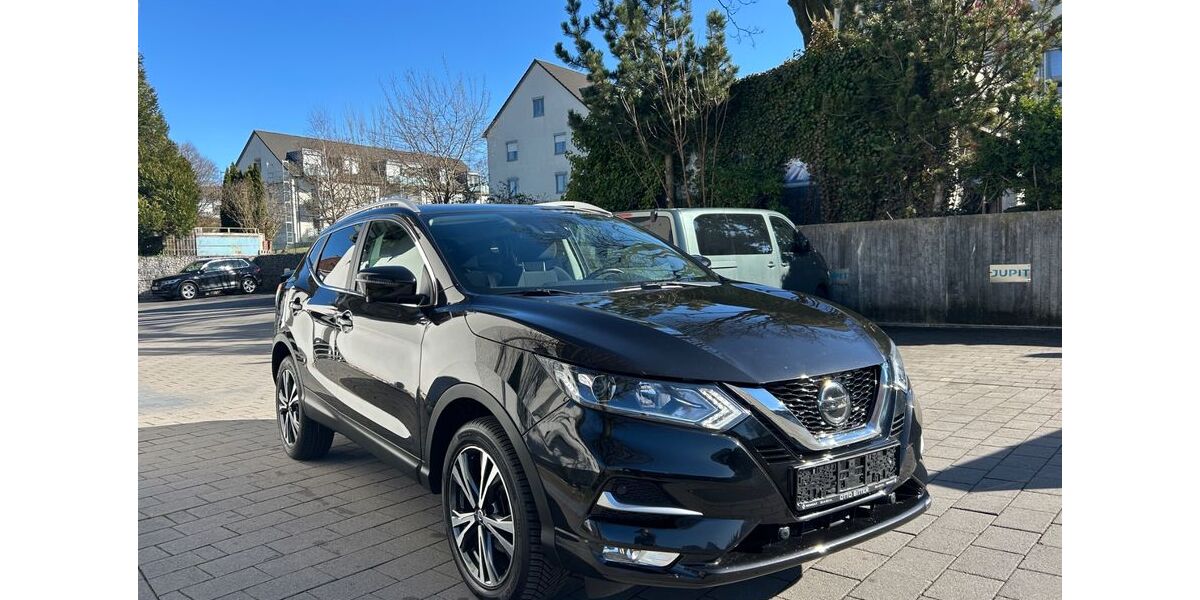 Nissan Qashqai 72.000 km 14.700 &euro; Bielefeld 33647