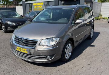 VW Touran 131.000 km 5.950 &euro; Bielefeld 33649
