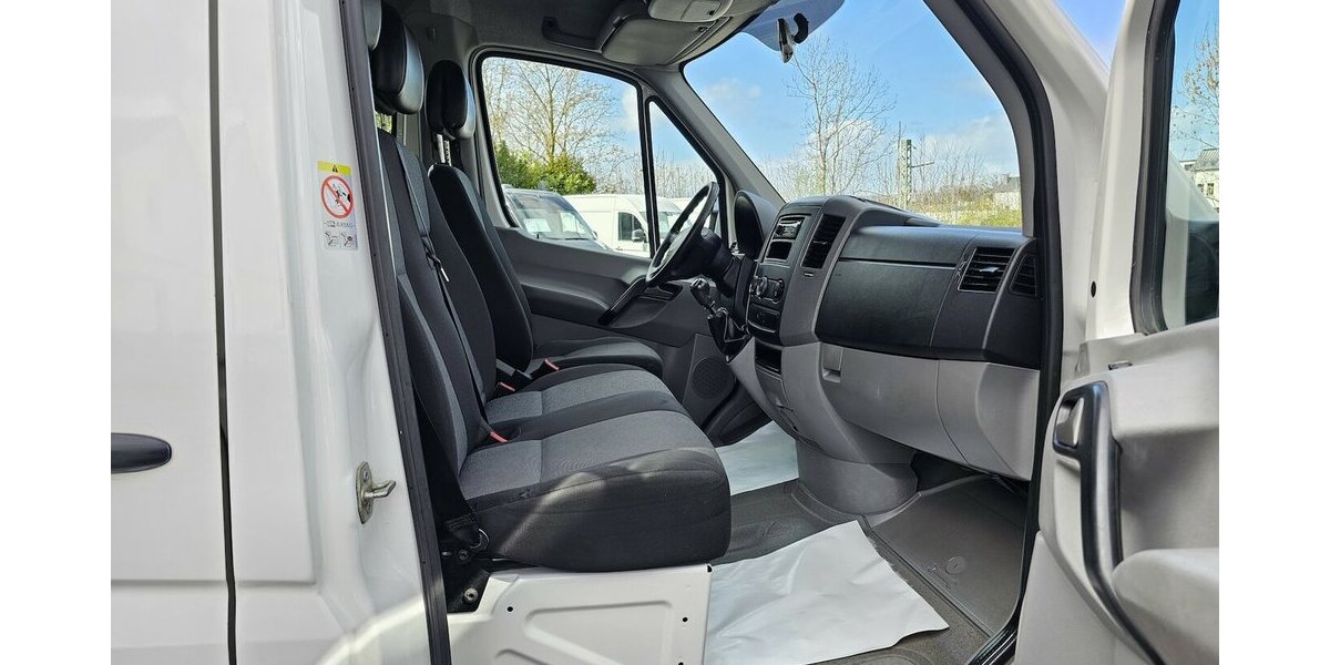VW Crafter 35 mittel L2H1 Mixto 6 Sitzer AHK KLIMA 170.120 km 19.990 &euro; Löhne 32584