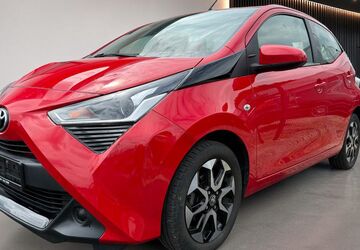 Toyota Aygo (X) 34.604 km 12.500 &euro; Bielefeld 33659