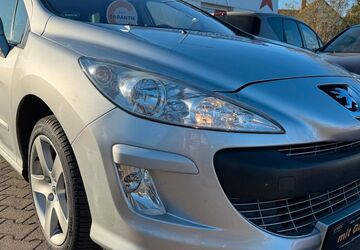 Peugeot 308 122.000 km 5.999 &euro; Löhne 32584