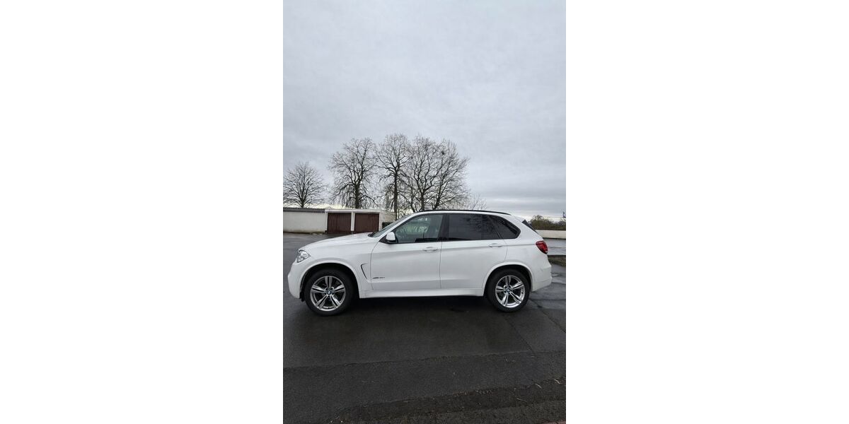 BMW X5 183.000 km 22.900 &euro; Delbrück 33129