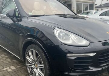 Porsche Cayenne 296.000 km 31.999 &euro; Bielefeld 33659
