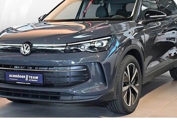 VW Tiguan 5.000 km 43.990 &euro; Bielefeld 33689