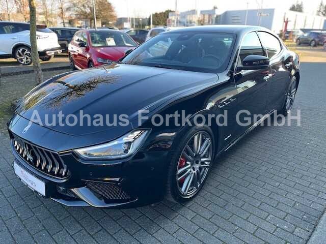 Maserati Ghibli 49.586 km 44.980 &euro; Bielefeld 33689