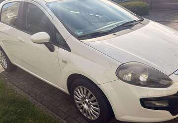 Fiat Grande Punto 145.000 km 2.300 &euro; Bielefeld 33609