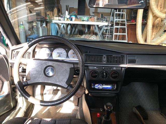 Mercedes-Benz 190 214.000 km 8.000 &euro; Halle 33790