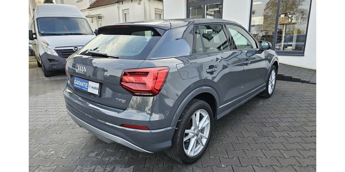 Audi Q2 1.4 TFSI S-Line Sport/ Plus LED NAVI 1.HAND 53.900 km 19.990 &euro; Löhne 32584
