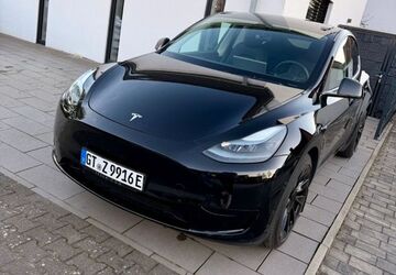 Tesla Model Y 33.200 km 34.500 &euro; Steinhagen 33803