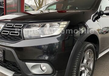 Dacia Sandero 100.000 km 7.890 &euro; Oerlinghausen 33813