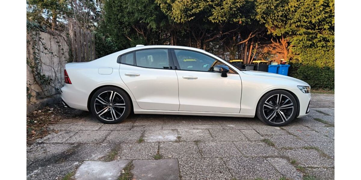 Volvo S60 82.800 km 25.000 &euro; Herford 32049