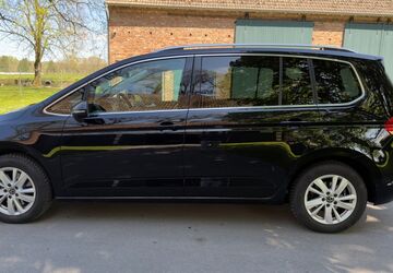 VW Touran 32.500 km 28.500 &euro; Bielefeld 33619