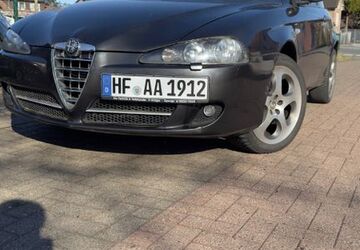 Alfa Romeo 147 233.000 km 2.400 &euro; Löhne 32584