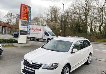 Skoda Superb 147.714 km 12.490 &euro; Gütersloh 33334