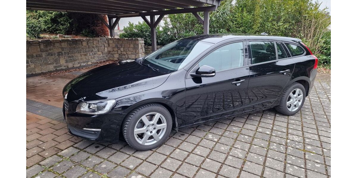 Volvo V60 112.000 km 9.800 &euro; Lemgo 32657