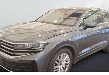 VW Touareg 25.464 km 53.890 &euro; Bielefeld 33689