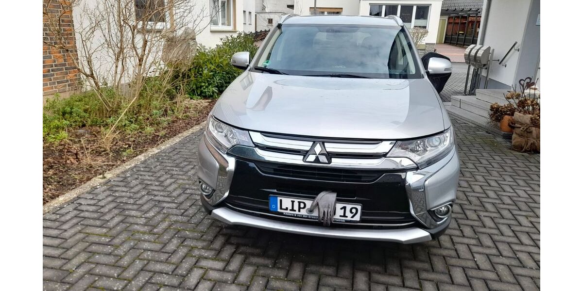 Mitsubishi Outlander 57.700 km 16.000 &euro; Bad Salzuflen 32108