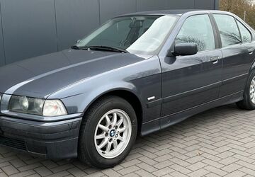 BMW 318 152.265 km 5.490 &euro; Bad Salzuflen 32105