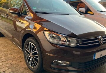 VW Touran 142.000 km 13.499 &euro; Bielefeld 33729