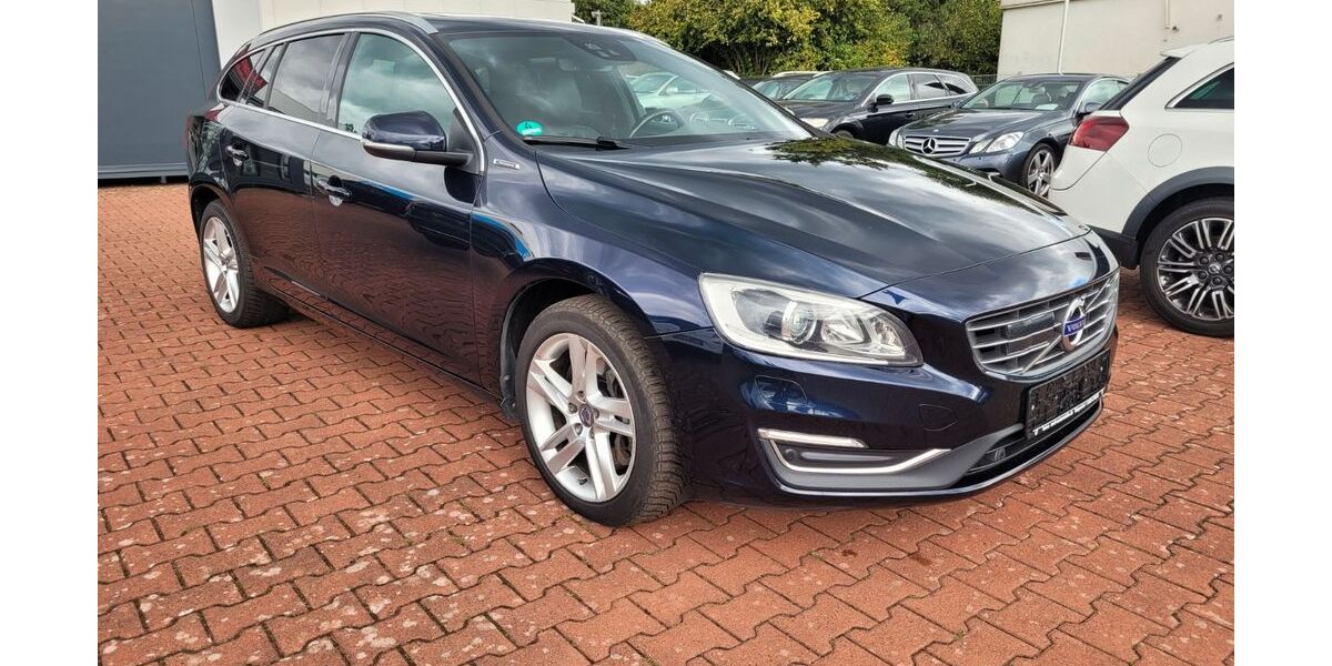 Volvo V60 183.155 km 13.190 &euro; Halle (Westfalen) 33790