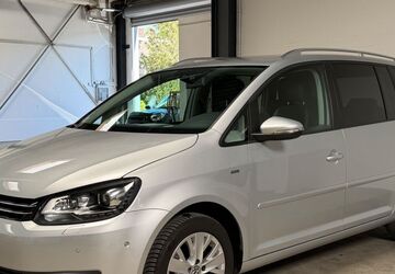 VW Touran 118.100 km 9.990 &euro; Bielefeld 33649