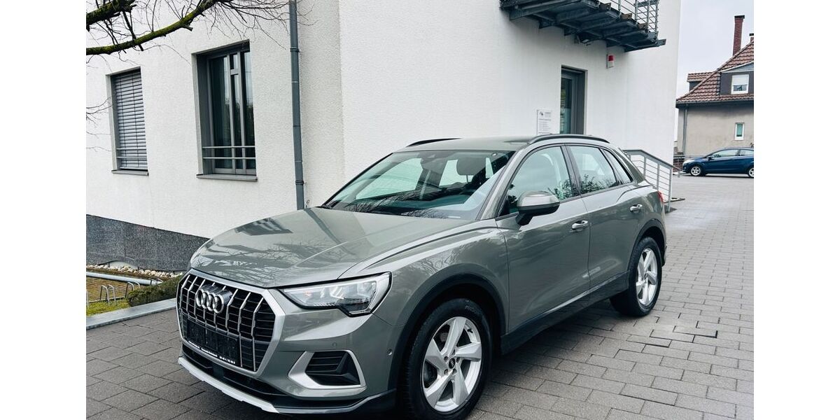 Audi Q3 92.000 km 24.900 &euro; Bielefeld 33647
