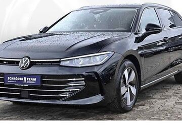 VW Passat Variant 4.990 km 48.680 &euro; Verl 33415