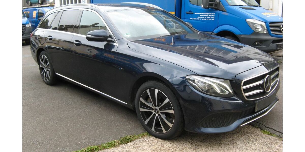 Mercedes-Benz E 300 220.000 km 18.250 &euro; Bielefeld 33613