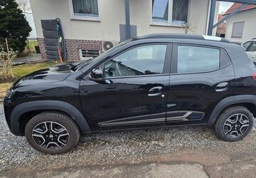 Dacia Spring 20.500 km 8.999 &euro; Löhne 32584