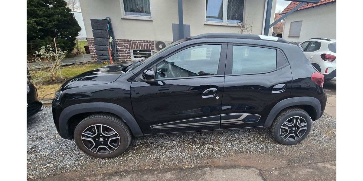 Dacia Spring 20.500 km 8.999 &euro; Löhne 32584