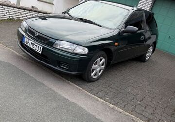 Mazda 323 90.000 km 3.499 &euro; Bad Salzuflen 32108