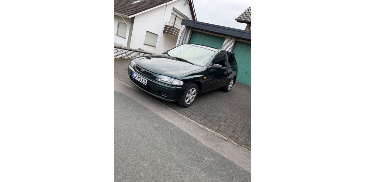 Mazda 323 90.000 km 3.499 &euro; Bad Salzuflen 32108