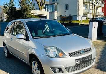Ford Fiesta 173.000 km 2.300 &euro; Bielefeld 33647
