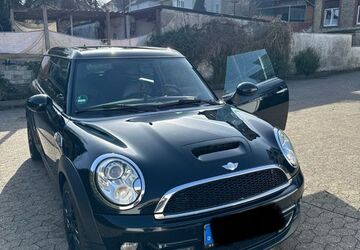 Mini Cooper SD Clubman 258.004 km 9.000 &euro; Detmold 32756