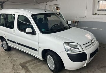 Citroen Berlingo 110.000 km 2.999 &euro; Detmold 32758
