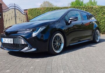 Toyota Corolla 72.000 km 21.900 &euro; Bad Salzuflen 32107