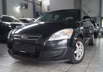 Kia ceed / Ceed 179.000 km 2.890 &euro; Gütersloh 33334