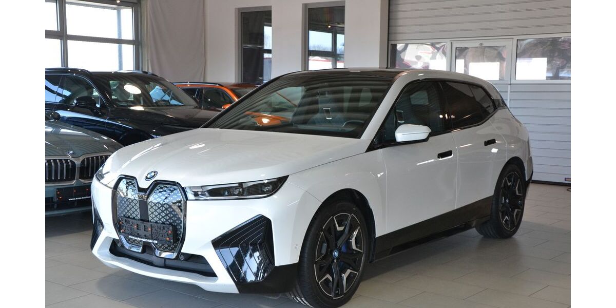BMW iX 32.295 km 63.990 &euro; Lemgo 32657
