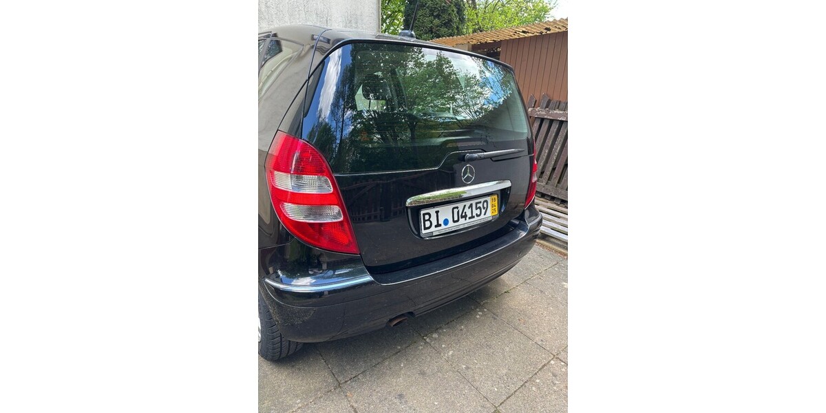 Mercedes-Benz A 150 143.409 km 4.000 &euro; Bielefeld 33602