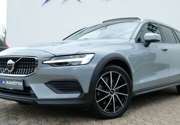Volvo V60 Cross Country 53.683 km 37.990 &euro; Bielefeld 33647