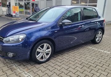 VW Golf 133.700 km 5.999 &euro; Lemgo / Brüntorf 32657