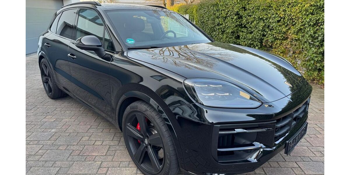 Porsche Cayenne 28.500 km 88.880 &euro; Schloß Holte - Stukenbrock 33758