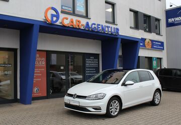 VW Golf 105.240 km 12.400 &euro; Bielefeld 33609