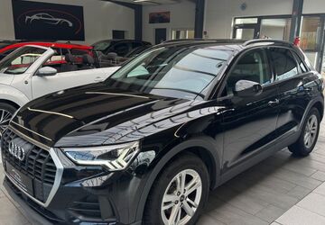 Audi Q3 180.000 km 22.900 &euro; Detmold 32758