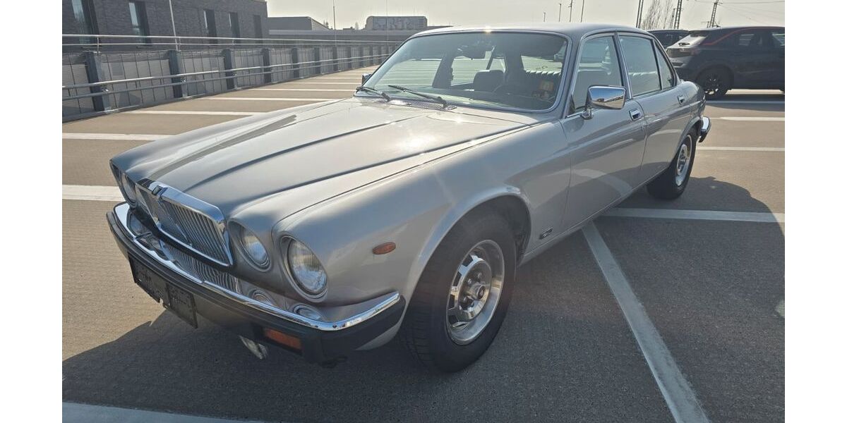 Jaguar XJ6 78.900 km 11.900 &euro; Bielefeld 33609