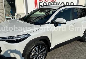 Toyota Corolla Cross 9.980 km 32.980 &euro; Bielefeld 33689