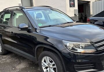 VW Tiguan 167.480 km 7.600 &euro; Detmold 32758