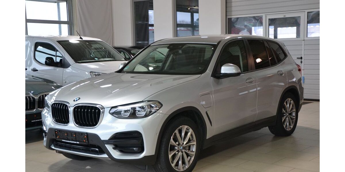 BMW X3 130.500 km 23.800 &euro; Lemgo 32657
